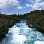 Durch die Huka Falls in Taupo fließen pro 3 Sekunden genug Wassermengen um einen Olymischen Swimming Pool zu füllen!